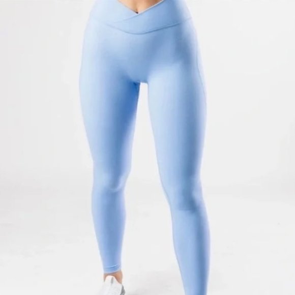 Alphalete Pants - xs alphalete surface power leggings | neverland